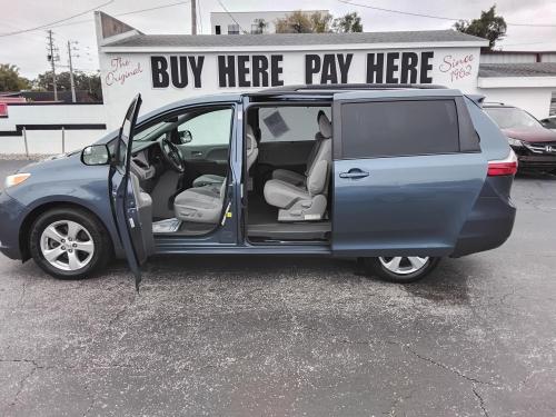 2015 Toyota Sienna LE FWD 8-Passenger V6