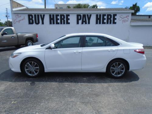 2017 Toyota Camry SE
